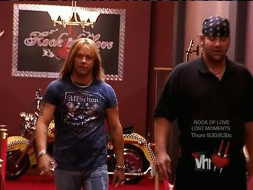 Bret has three thoughts: Beer, pussy and 'I still look hot' Bret has three thoughts: Beer, pussy and 'I still look hot'