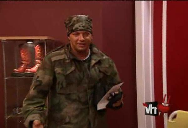 What could it be, it's camoflage, you're scheming on a chick, that's douche-e-tage What could it be, it's camoflage, you're scheming on a chick, that's douche-e-tage