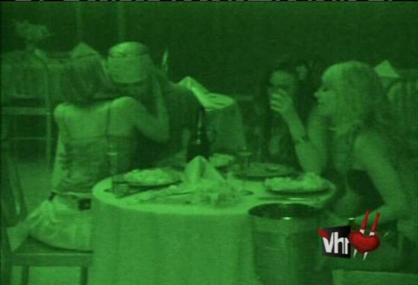 Won't you tell me is that healthy, baby, because I don't think it's supposed to drip Won't you tell me is that healthy, baby, because I don't think it's supposed to drip